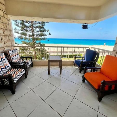 Beachfront Chalet In Green Beach, North Coast Villa El Alamein Exterior photo